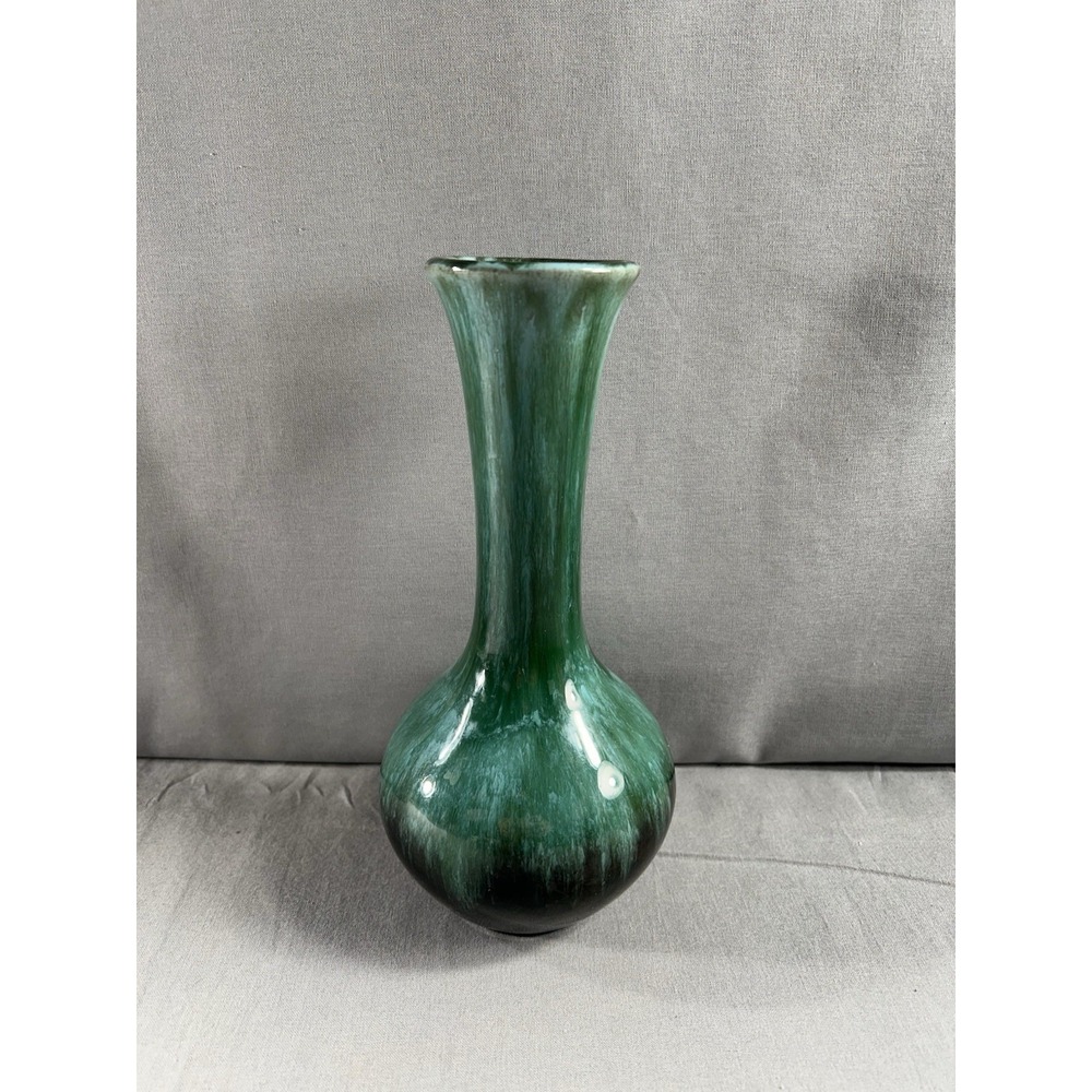 Vintage Blue Mountain Pottery Vase 8.25"x4"Green Drip Glaze MCM‎ Decor